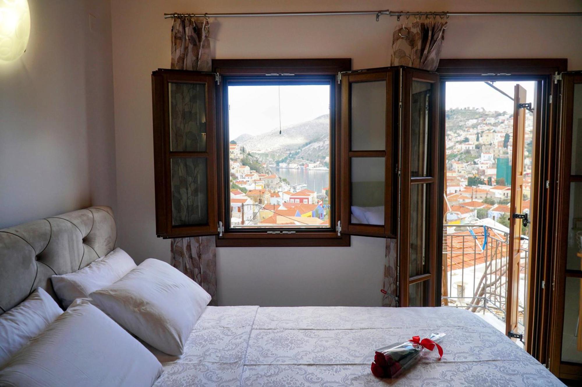 Oceanis Apartment Symi Extérieur photo